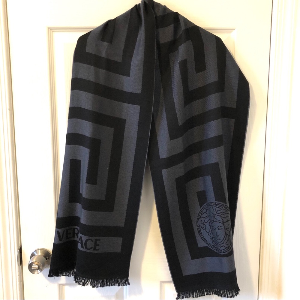 Versace men’s scarf, 100% Merino wool